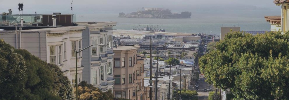 image of houses in San Francisco