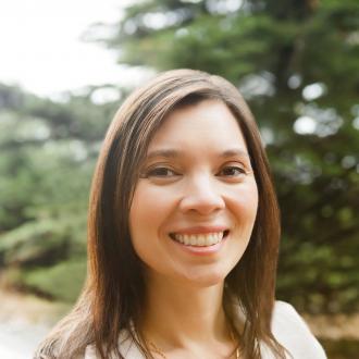 Sarah Locher Headshot